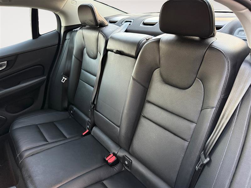 Used 2023 Volvo S60 T8 Plus image 14