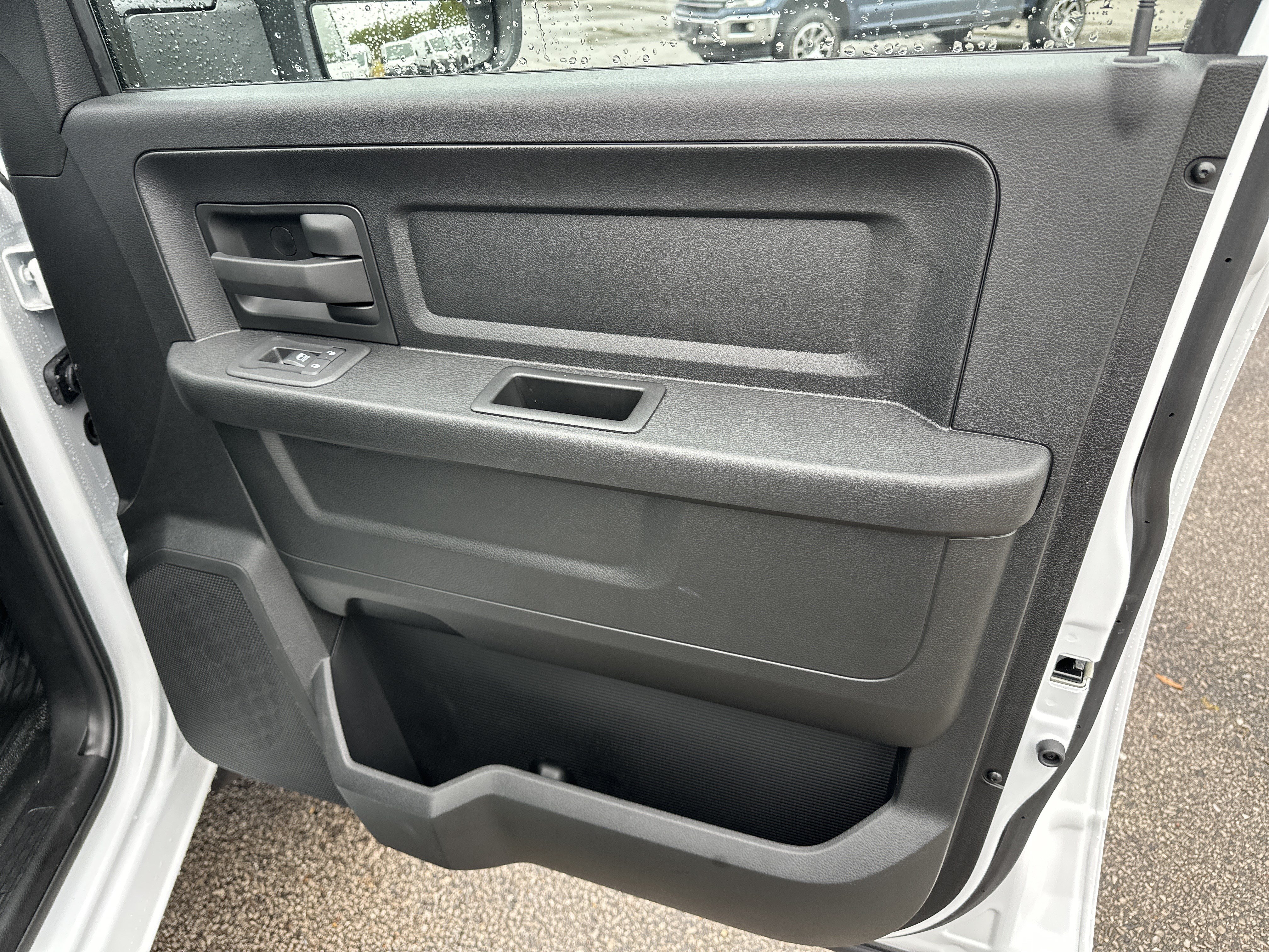 New 2026 RAM 5500 Tradesman w/ Chrome Appearance Group AWD/4WD image 14