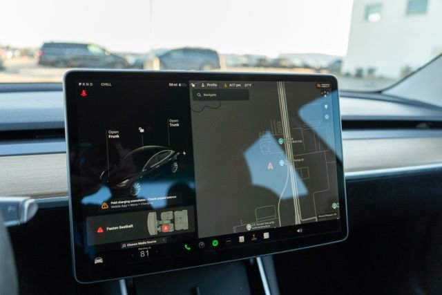 Used 2019 Tesla Model 3 Long Range image 17