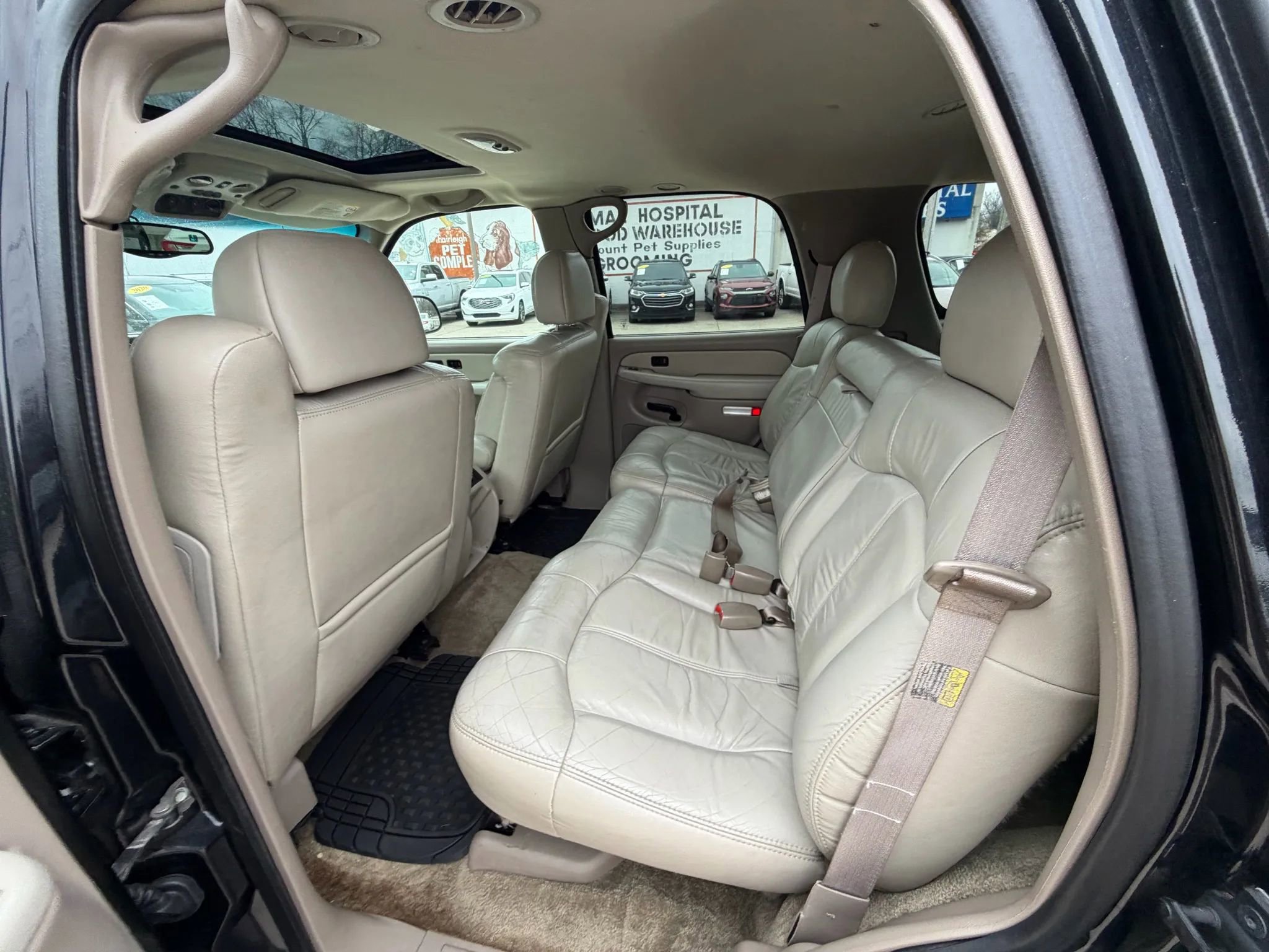 Used 2002 Chevrolet Tahoe LT image 28