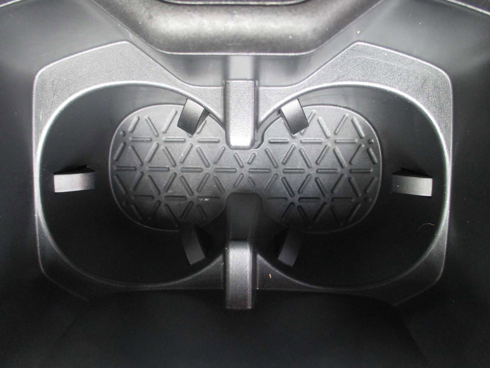 Used 2022 Toyota RAV4 LE image 25