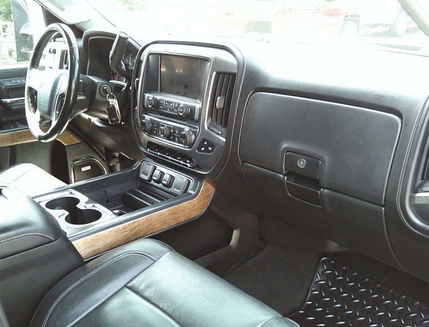 Used 2015 Chevrolet Silverado 2500 LTZ w/ LTZ Plus Package AWD/4WD image 21