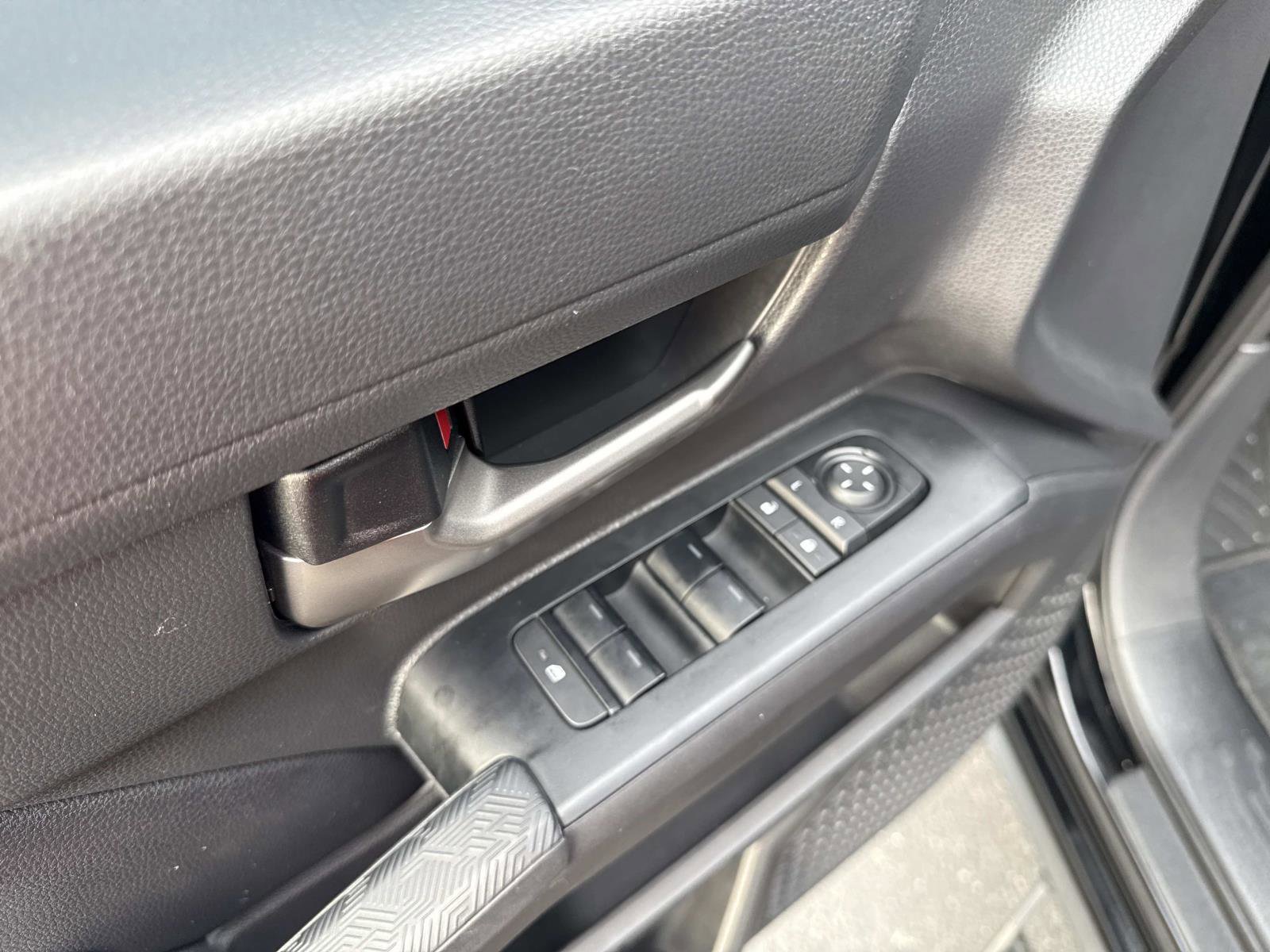 Used 2025 Toyota Tacoma Limited image 17