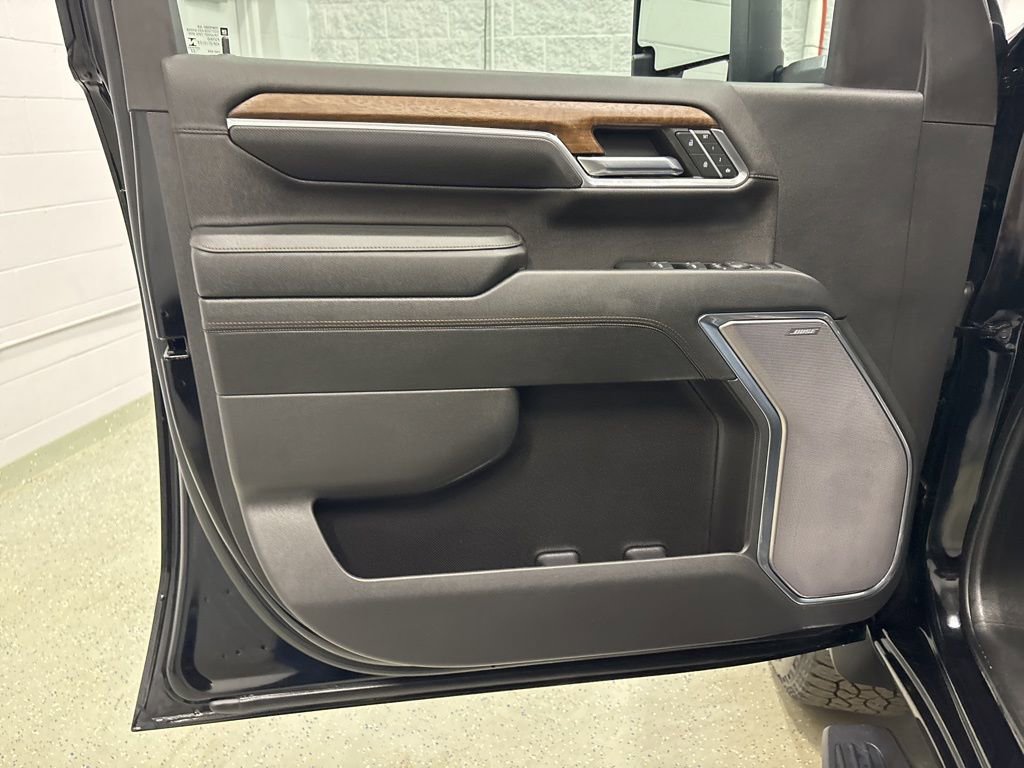 Used 2024 Chevrolet Silverado 2500 High Country w/ High Country Premium Package image 15