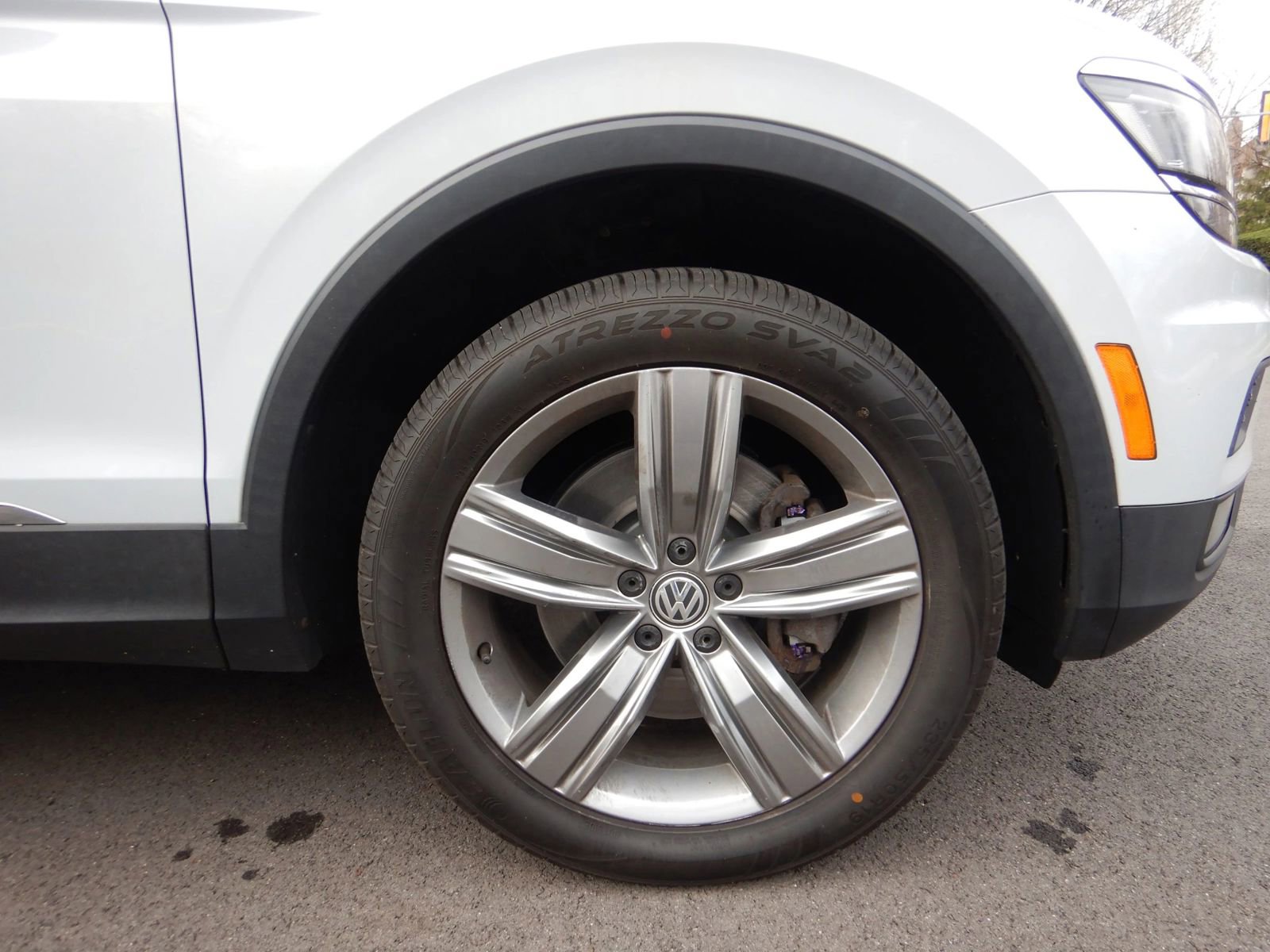 Used 2019 Volkswagen Tiguan SEL Premium AWD/4WD image 30