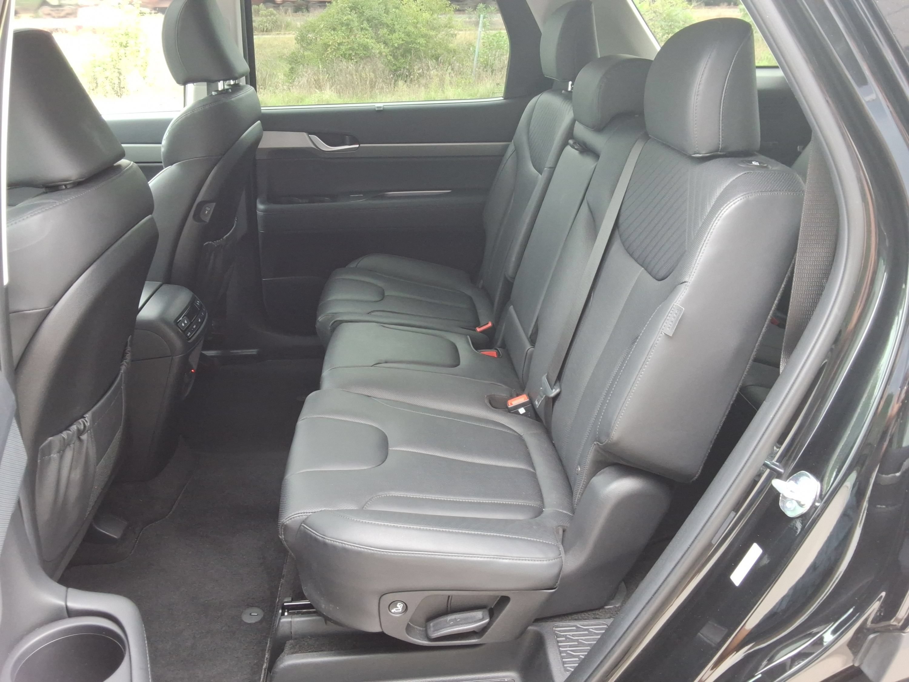 Used 2025 Hyundai Palisade SEL AWD/4WD image 32