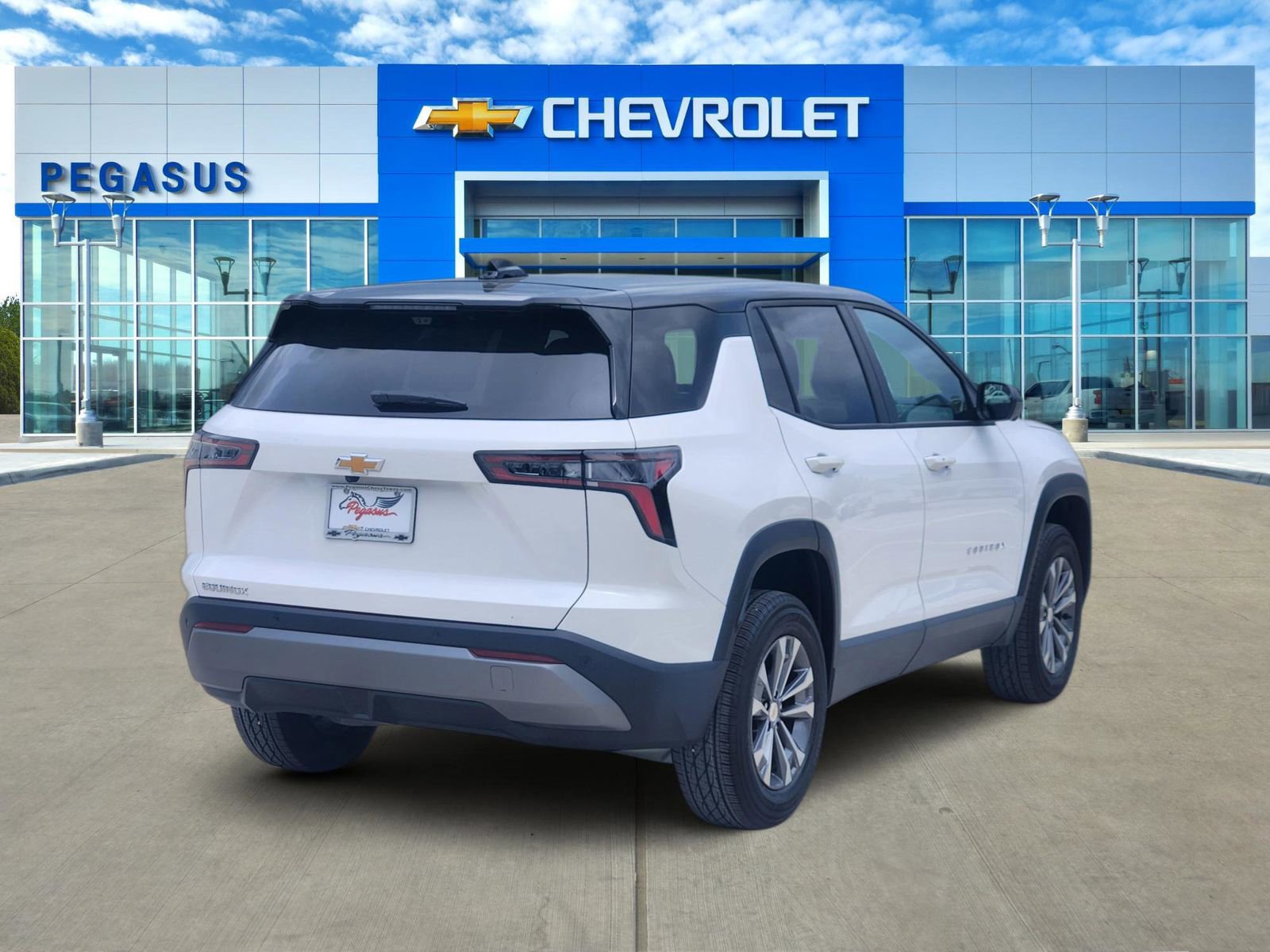 New 2026 Chevrolet Equinox LT w/ Convenience Package II FWD image 5