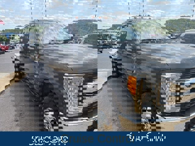 Used 2017 Ford F350 XLT w/ Advanced Security Pack AWD/4WD image 4