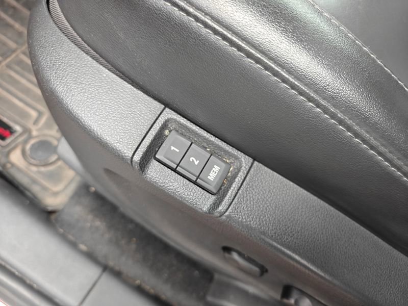 Used 2018 Buick Encore Premium image 13