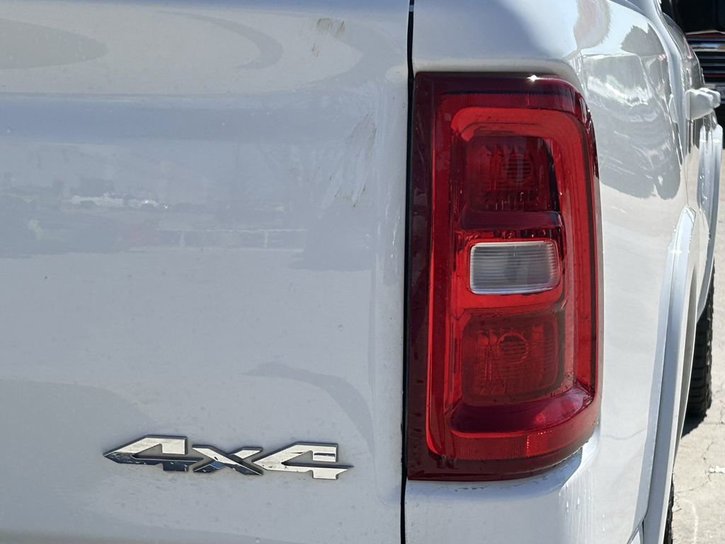Used 2025 RAM 1500 Laramie AWD/4WD image 9