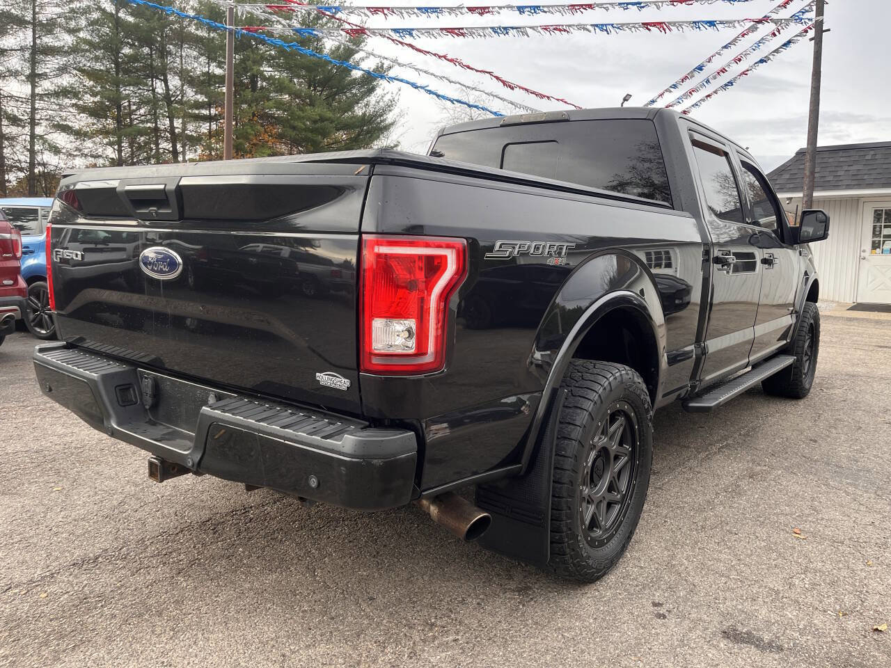 Used 2015 Ford F150 XLT w/ Equipment Group 302A Luxury image 4