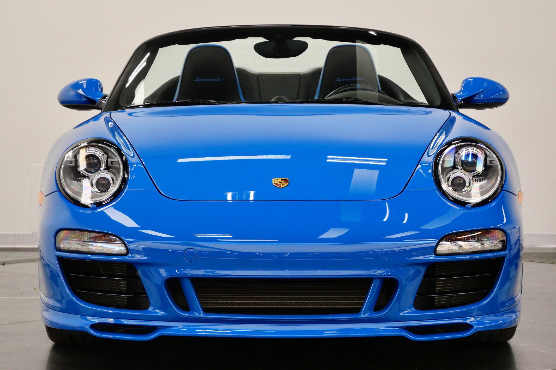 Used 2011 Porsche 911 Speedster RWD image 4