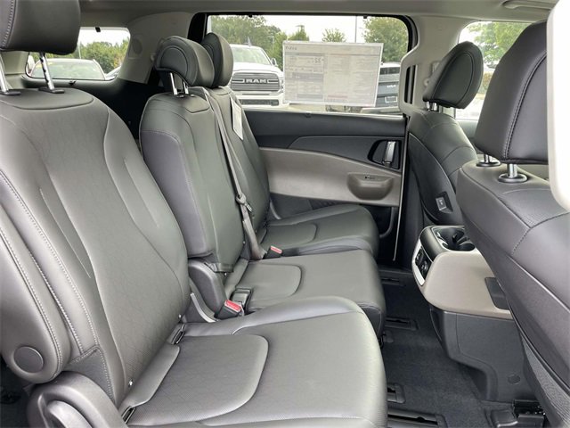 New 2026 Kia Carnival SX image 17