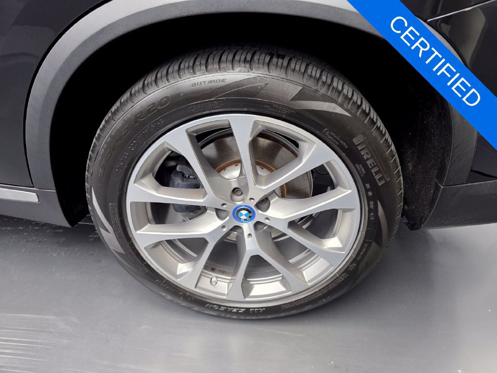 Certified 2023 BMW X5 xDrive45e w/ Luxury Seating Package AWD/4WD image 17
