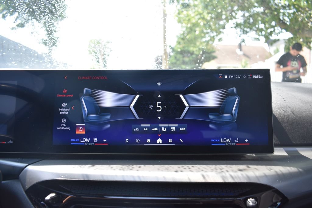 Used 2025 BMW 430i w/ M Sport Package RWD image 17
