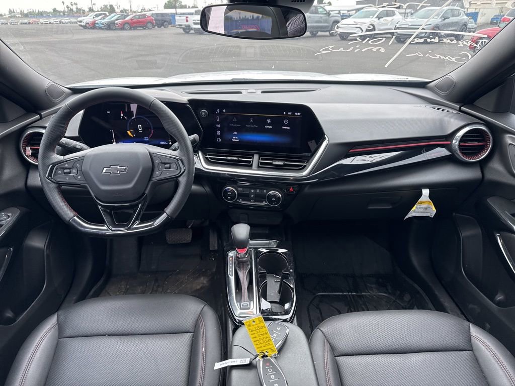 Certified 2025 Chevrolet Trax RS w/ Sunroof Package FWD image 17