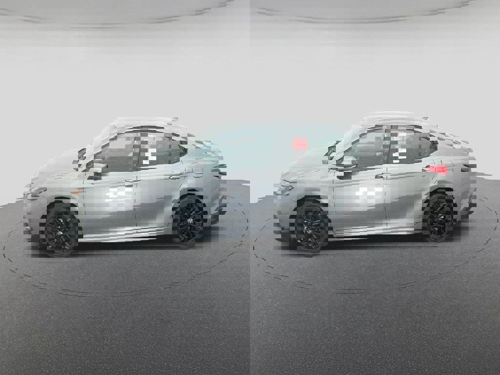 New 2026 Toyota Camry SE image 3