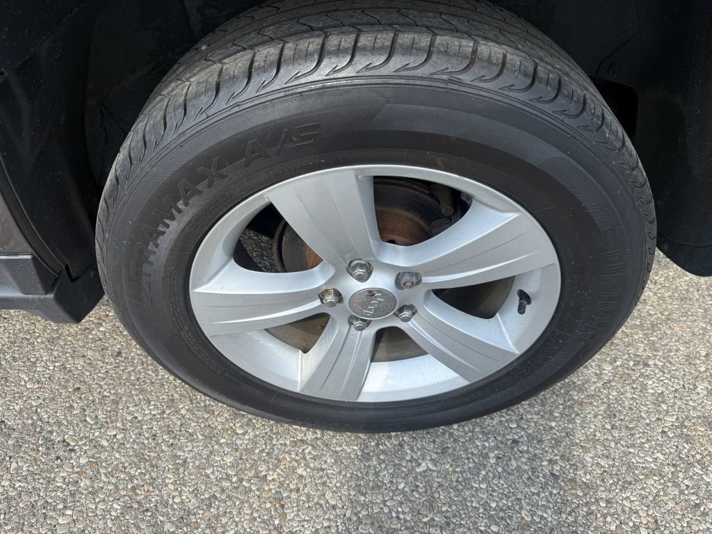 Used 2015 Jeep Compass High Altitude image 24