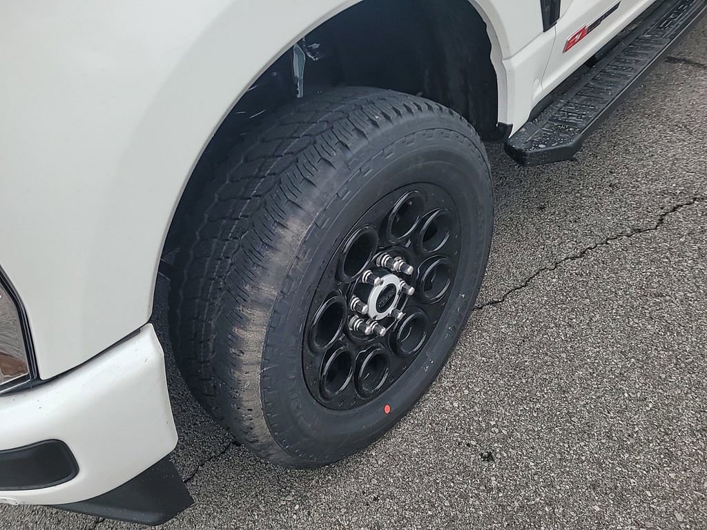 New 2025 Ford F250 Lariat w/ Lariat Ultimate Package image 9