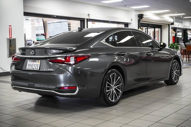 Certified 2025 Lexus ES 300h 300h image 6