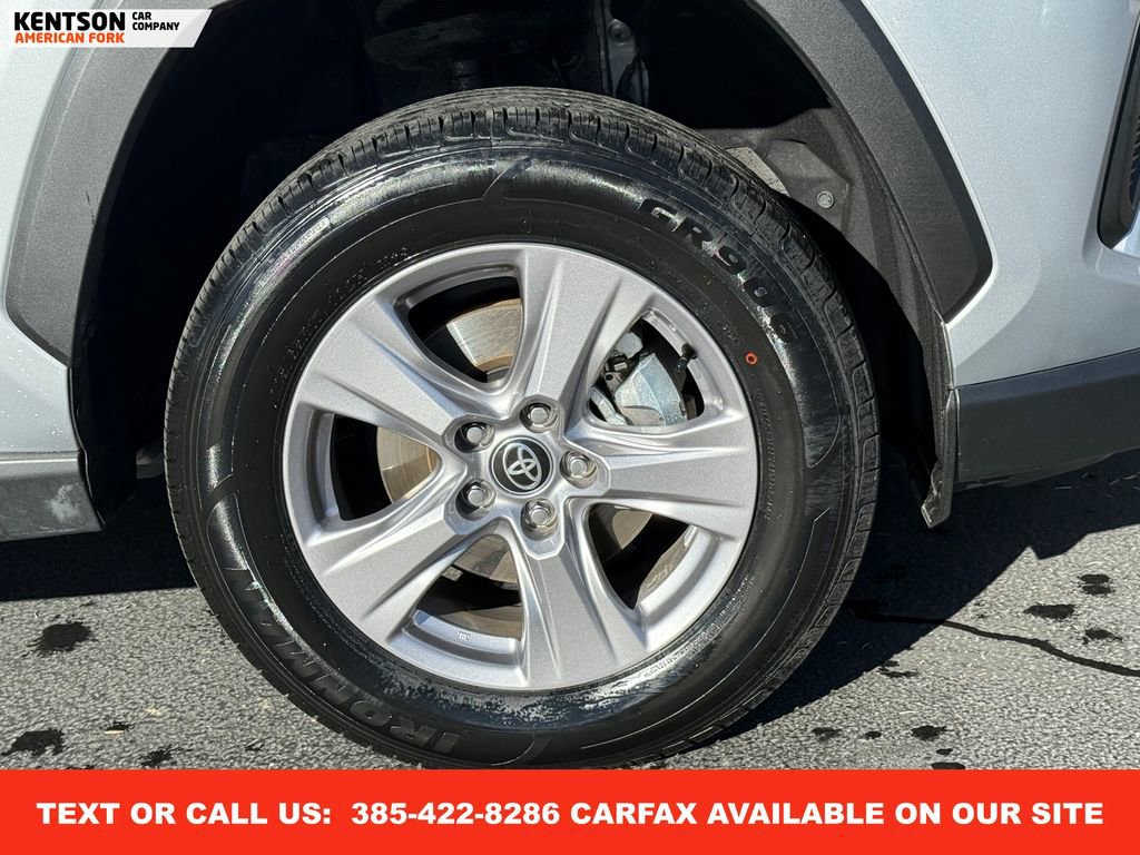 Used 2025 Toyota RAV4 XLE image 12