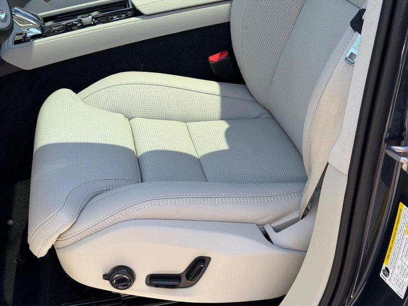 New 2026 Volvo XC90 T8 Ultra w/ Lounge Package AWD/4WD image 16