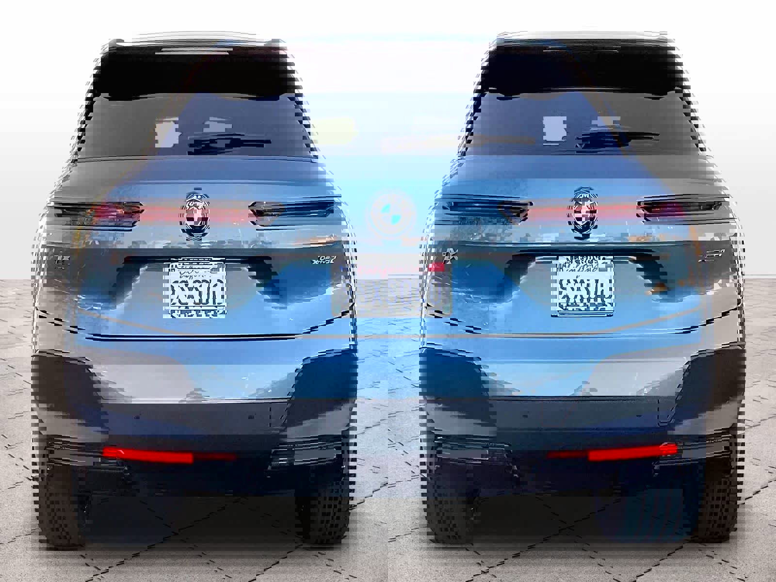 Used 2025 BMW iX xDrive50 w/ Convenience Package image 6