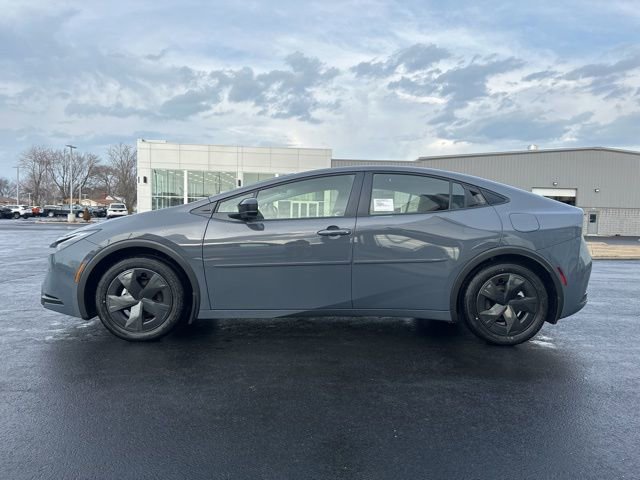 New 2026 Toyota Prius LE image 4