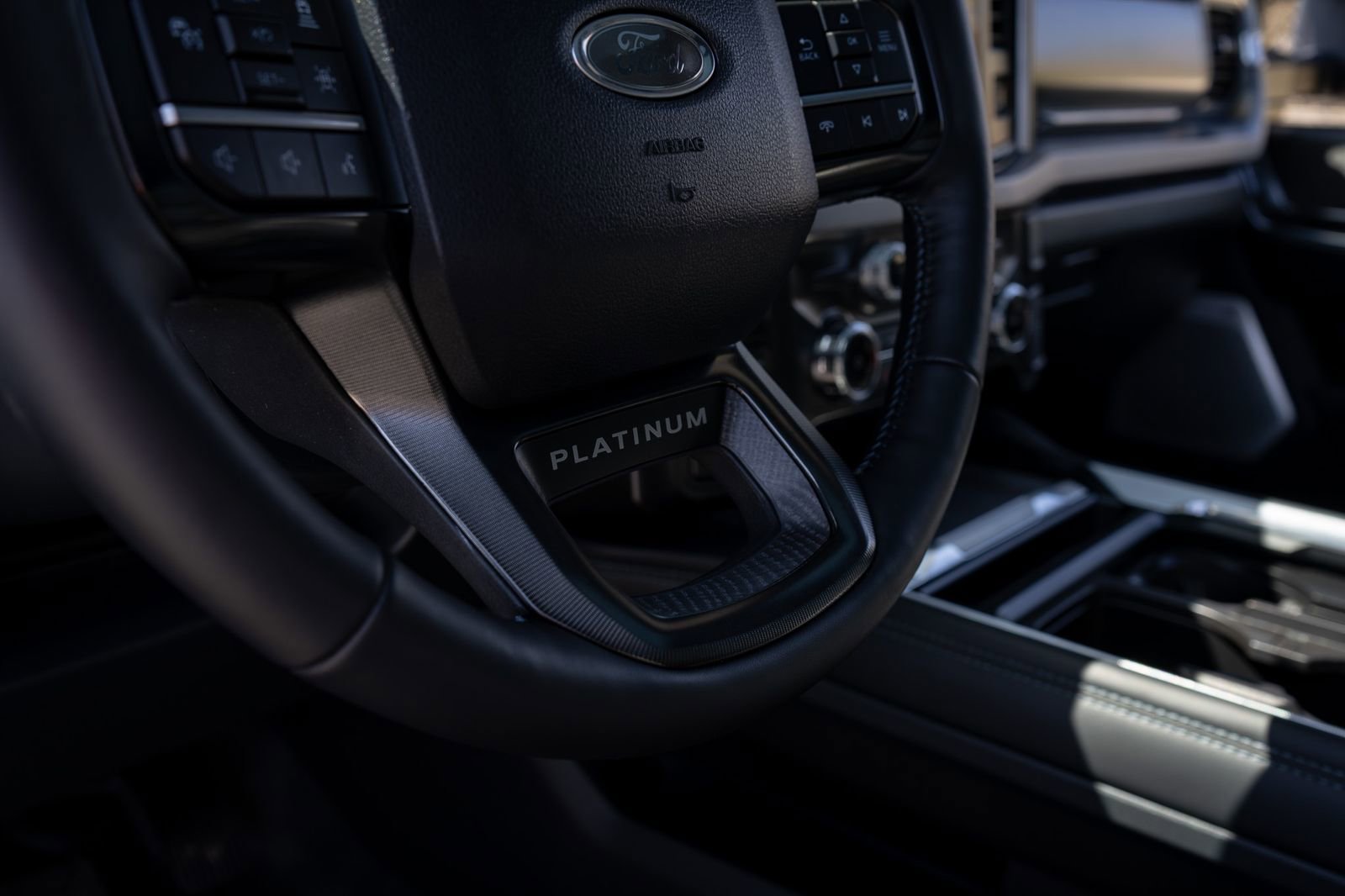 Used 2025 Ford F450 Platinum w/ FX4 Off-Road Package image 23