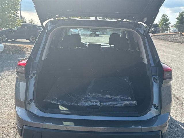 New 2026 Nissan Rogue S image 13