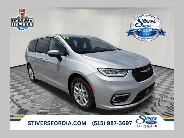 Used 2023 Chrysler Pacifica Touring-L FWD 360° Tour