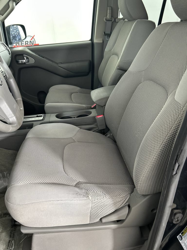 Used 2012 Nissan Frontier SV RWD image 13