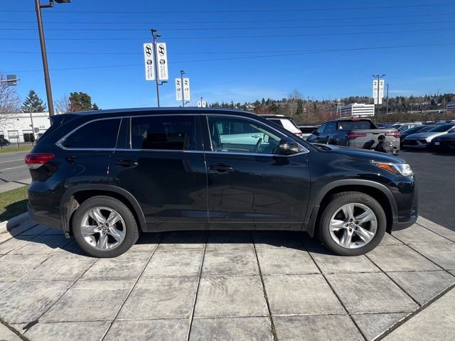 Used 2018 Toyota Highlander Limited image 6