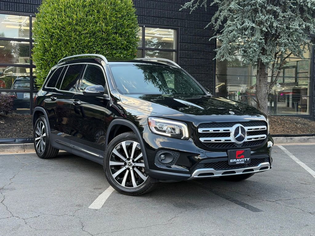 Used 2023 Mercedes-Benz GLB 250 w/ Premium Package image 7
