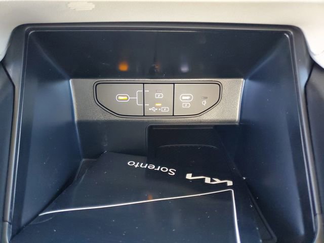 New 2025 Kia Sorento EX FWD image 18