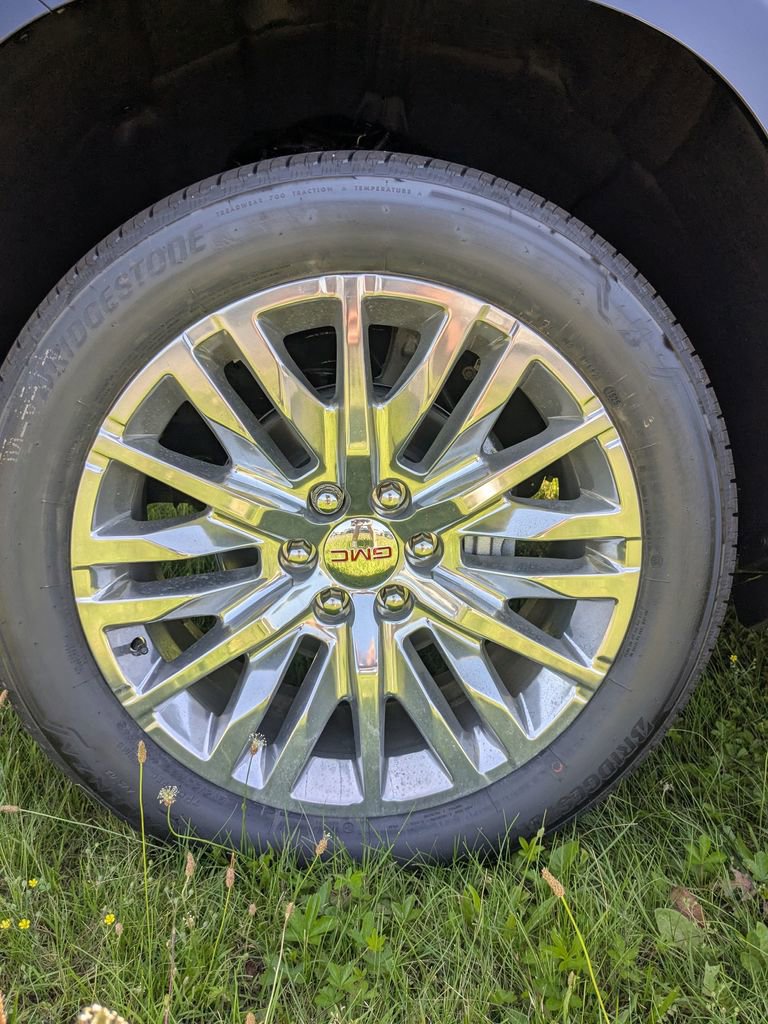 New 2025 GMC Yukon XL Denali w/ Sun & Power Step Package image 8