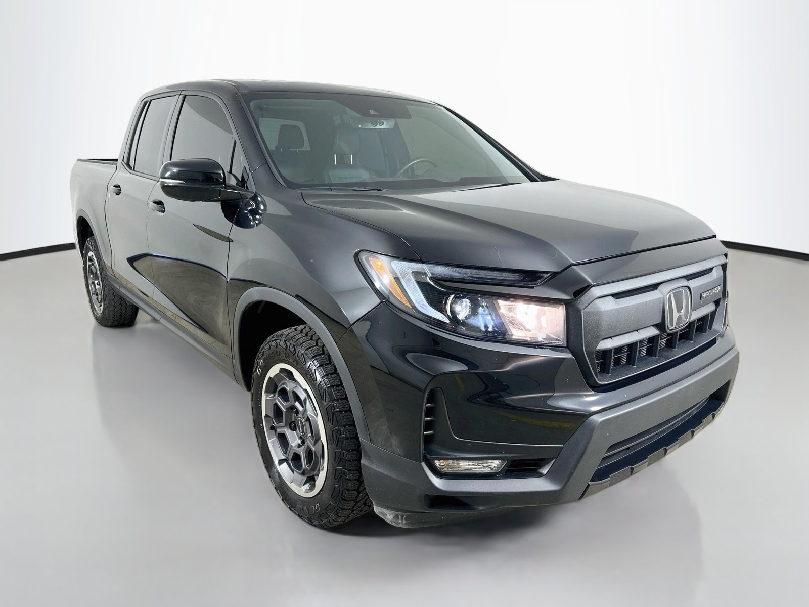 Used 2024 Honda Ridgeline Black Edition image 3