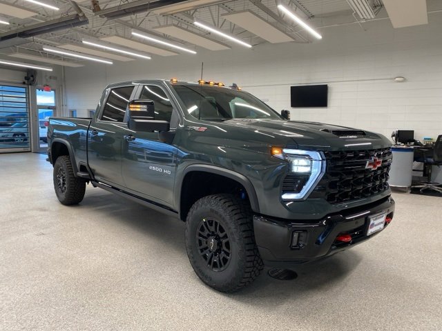 New 2026 Chevrolet Silverado 2500 ZR2 image 3