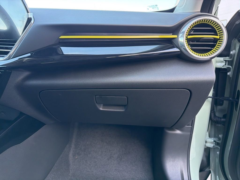 New 2026 Chevrolet Trax ACTIV w/ Sunroof Package image 20