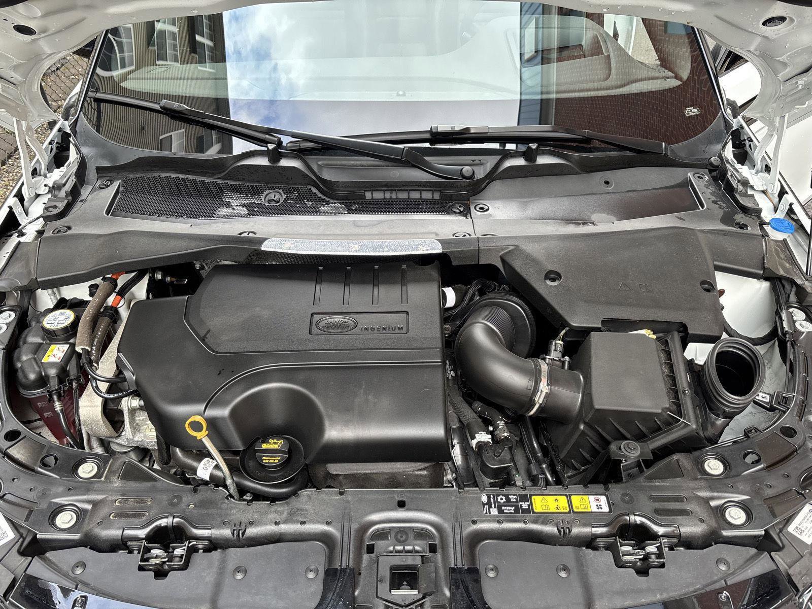 Used 2025 Land Rover Range Rover Evoque S AWD/4WD image 26