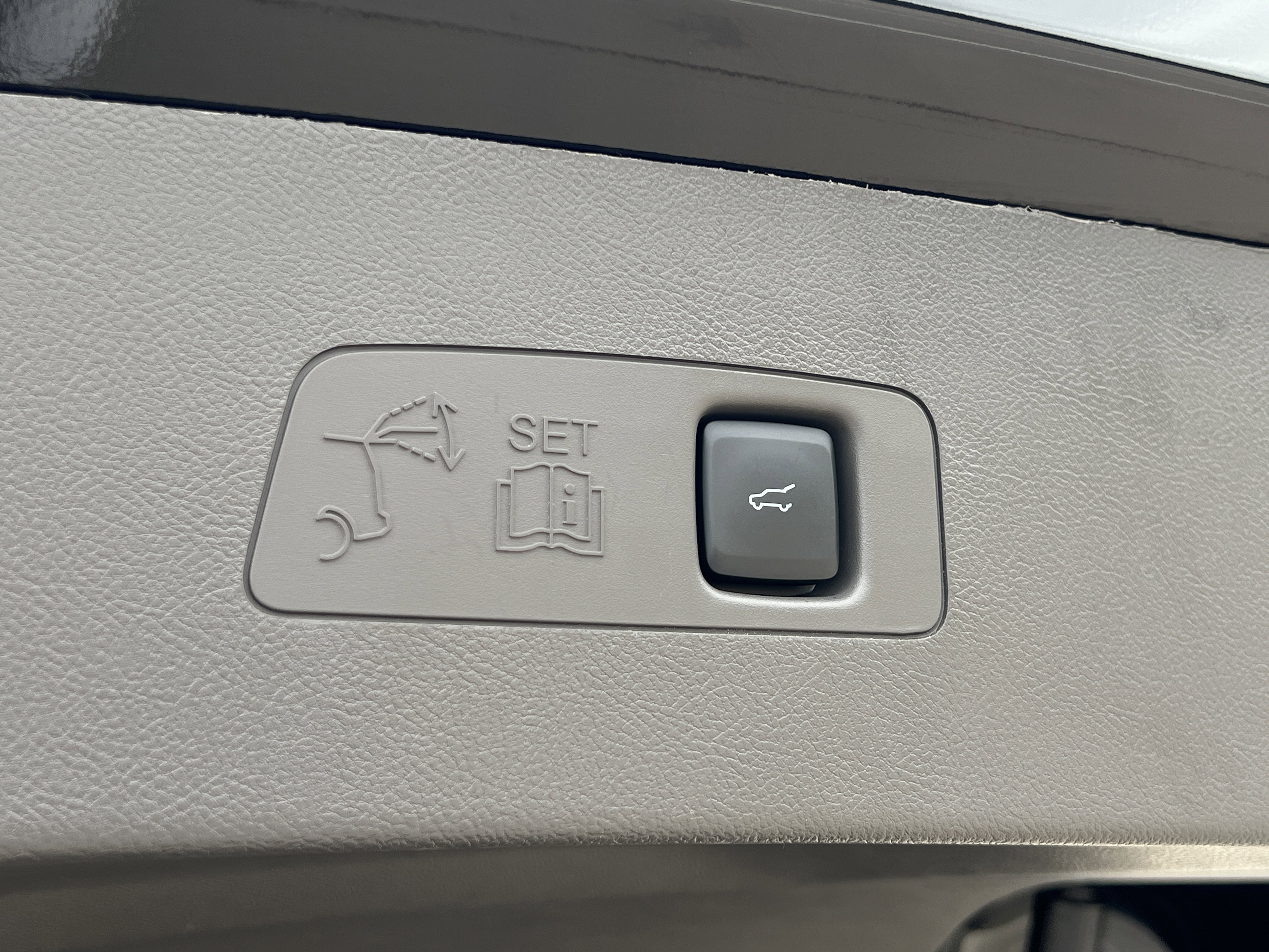 Certified 2024 Lincoln Corsair FWD image 32
