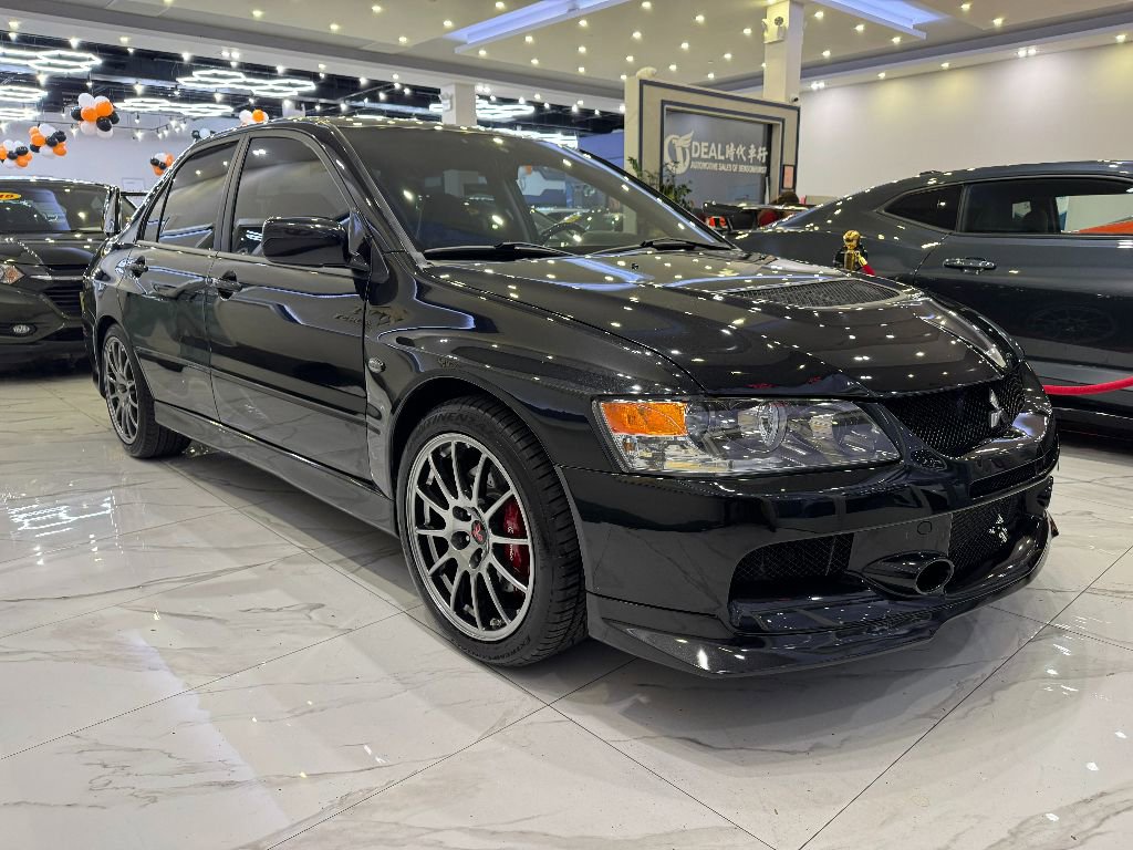 Used 2006 Mitsubishi Lancer Evolution image 3
