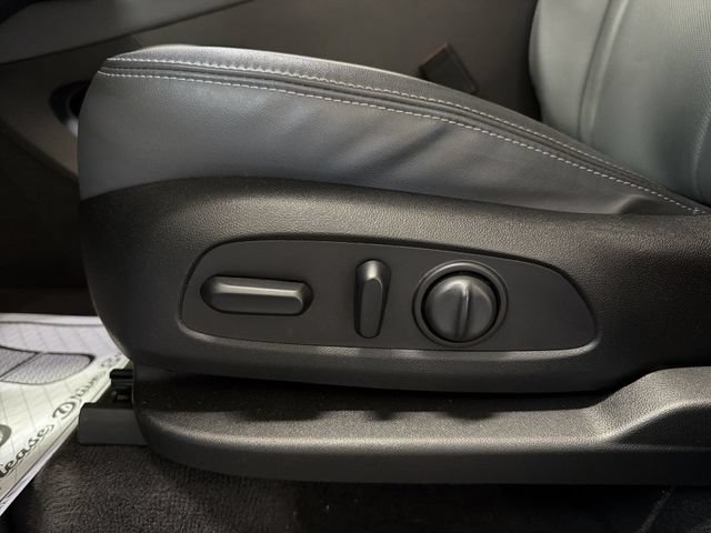 Certified 2020 Buick Enclave Essence w/ Sound and Sites Package FWD image 12