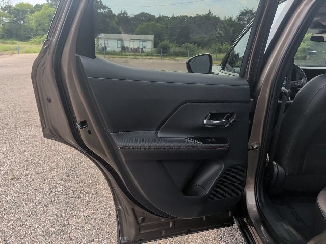 Used 2025 Nissan Kicks SR w/ SR Premium Package FWD image 12