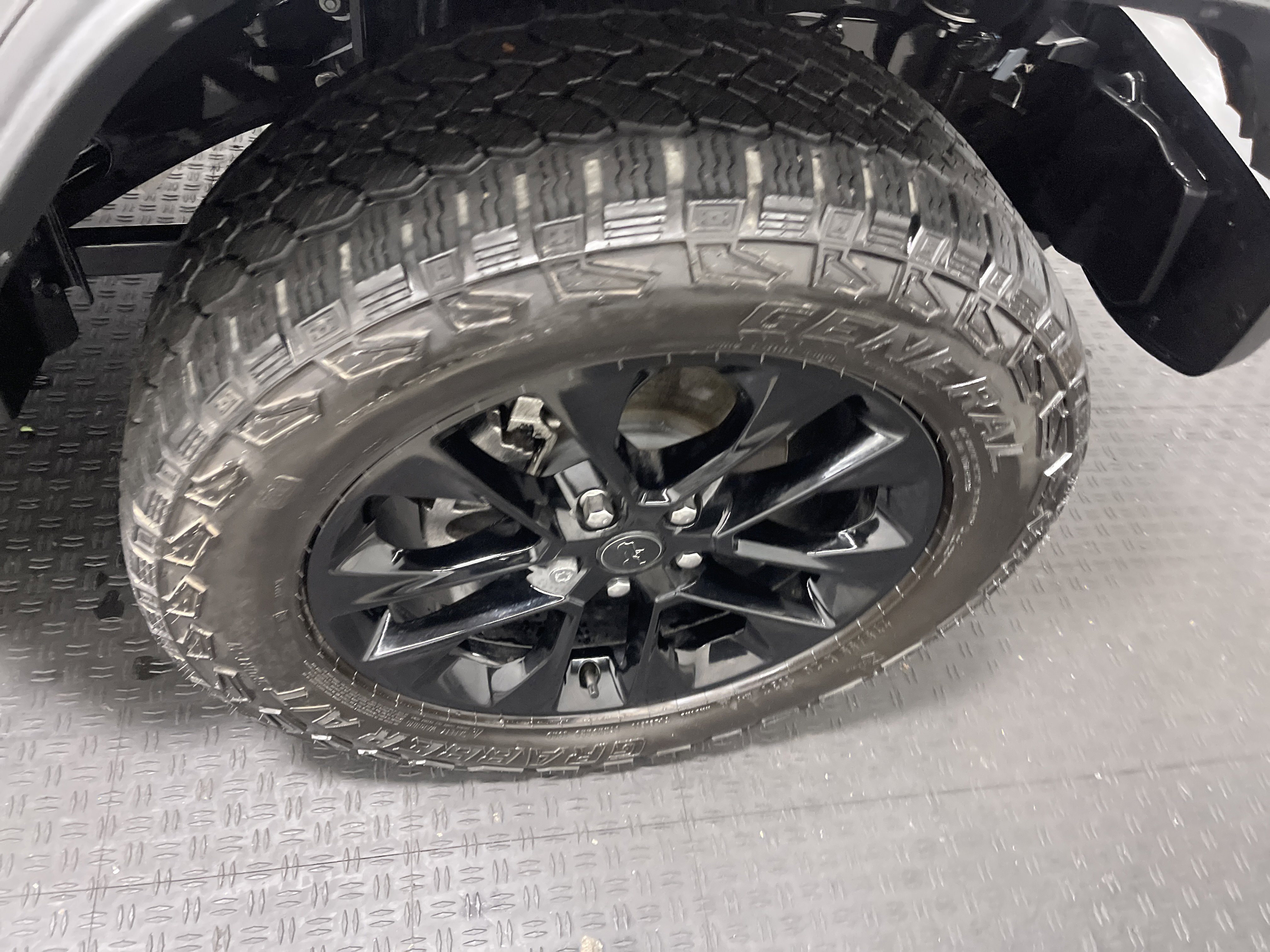 Used 2024 Jeep Gladiator Sport image 27