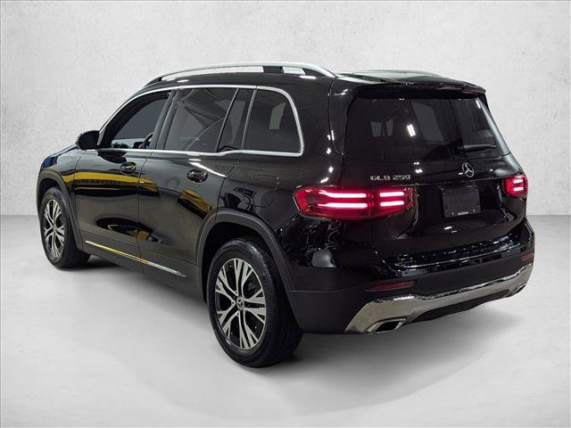 Used 2026 Mercedes-Benz GLB 250 image 8
