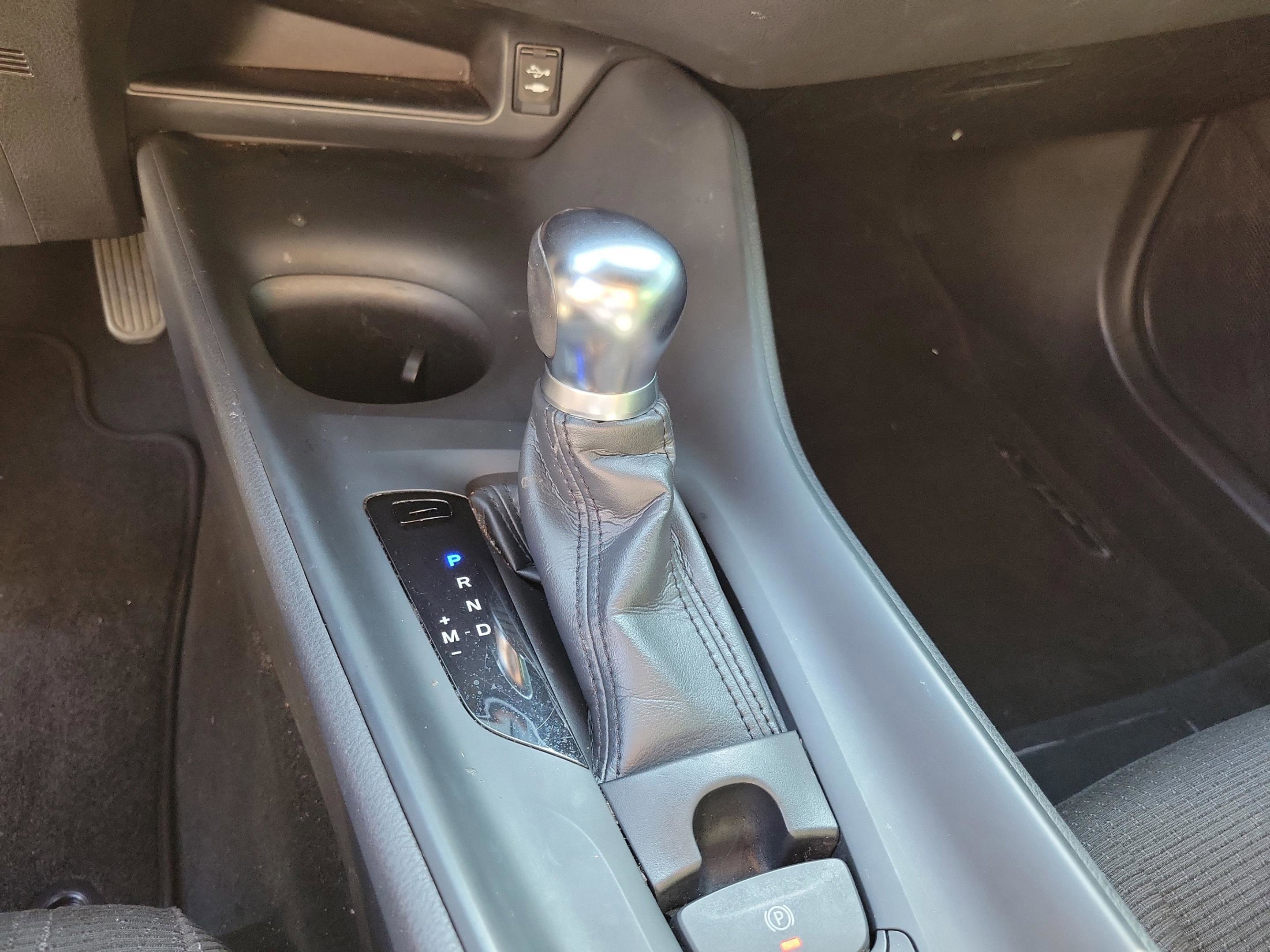 Used 2018 Toyota C-HR XLE FWD image 16