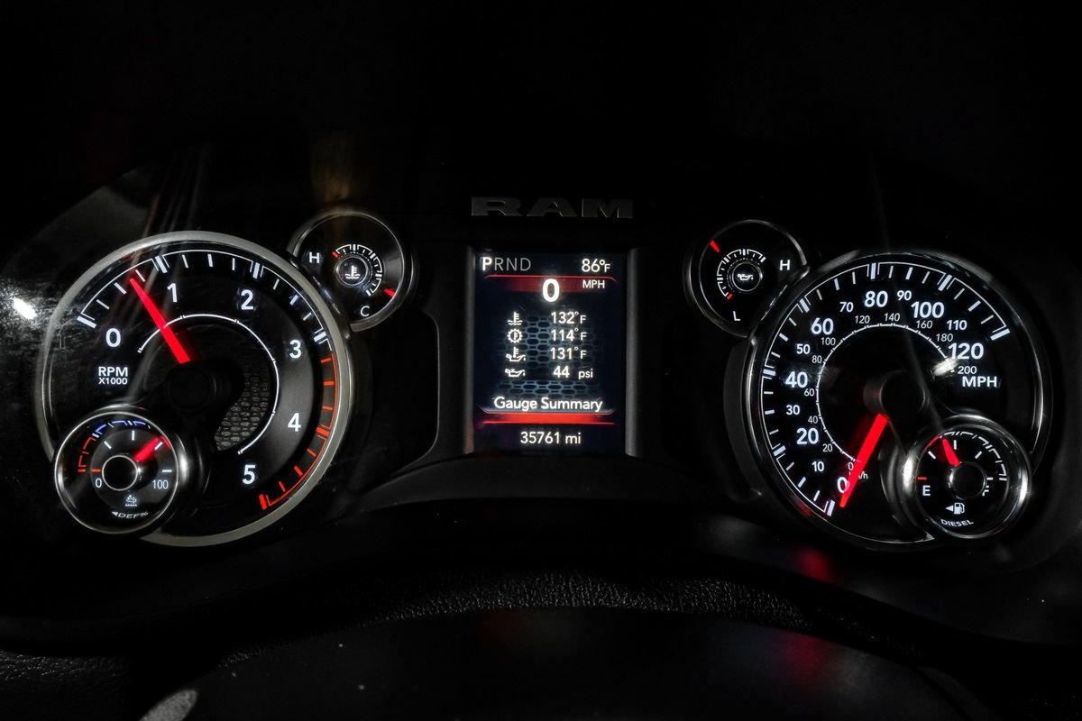 Used 2022 RAM 3500 Tradesman w/ Chrome Appearance Group AWD/4WD image 19