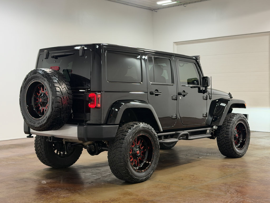 Used 2015 Jeep Wrangler Unlimited Sahara w/ Connectivity Group AWD/4WD image 24