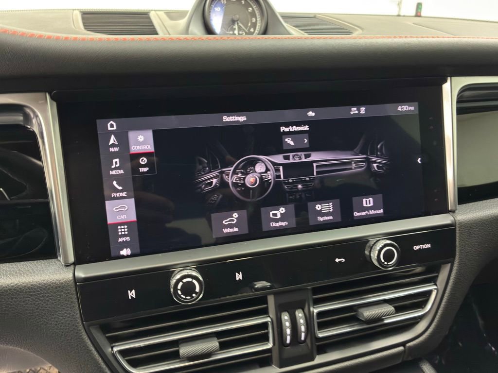 Used 2023 Porsche Macan w/ Premium Package Plus image 31